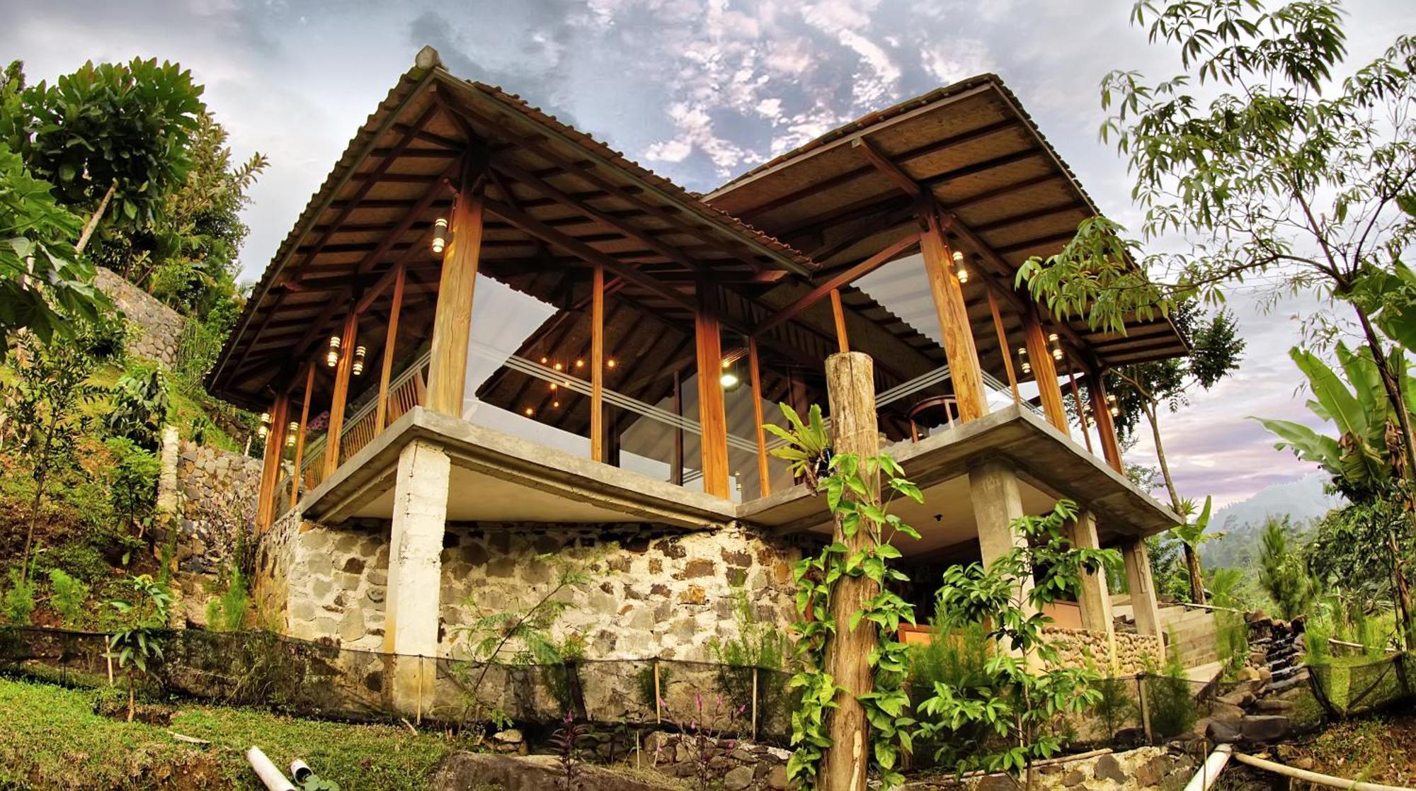 Tirta Arsanta Hot Springs&villa *