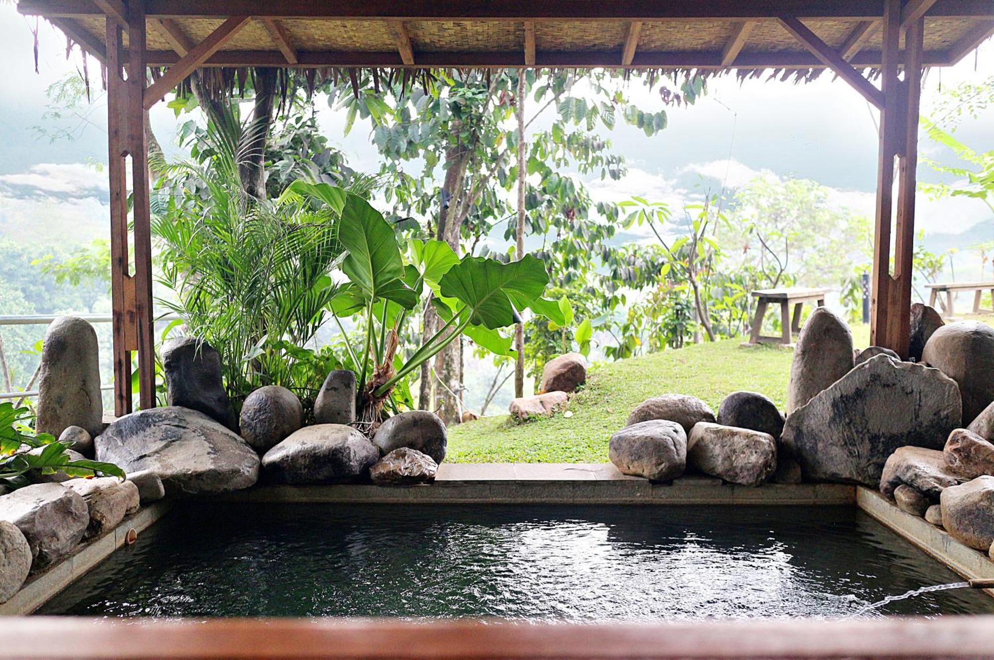 Tirta Arsanta Hot Springs&villa