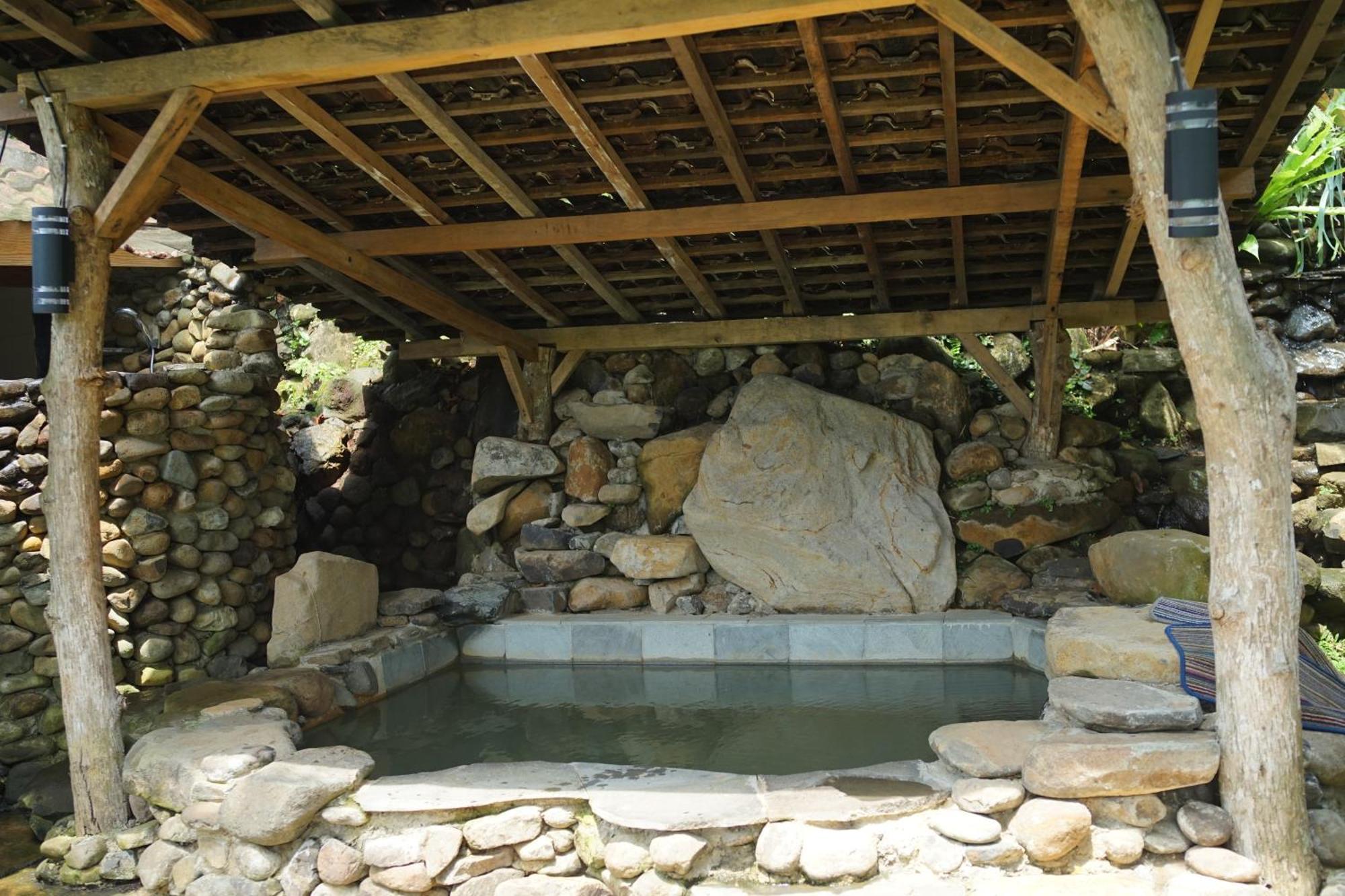 Tirta Arsanta Hot Springs&villa Villa