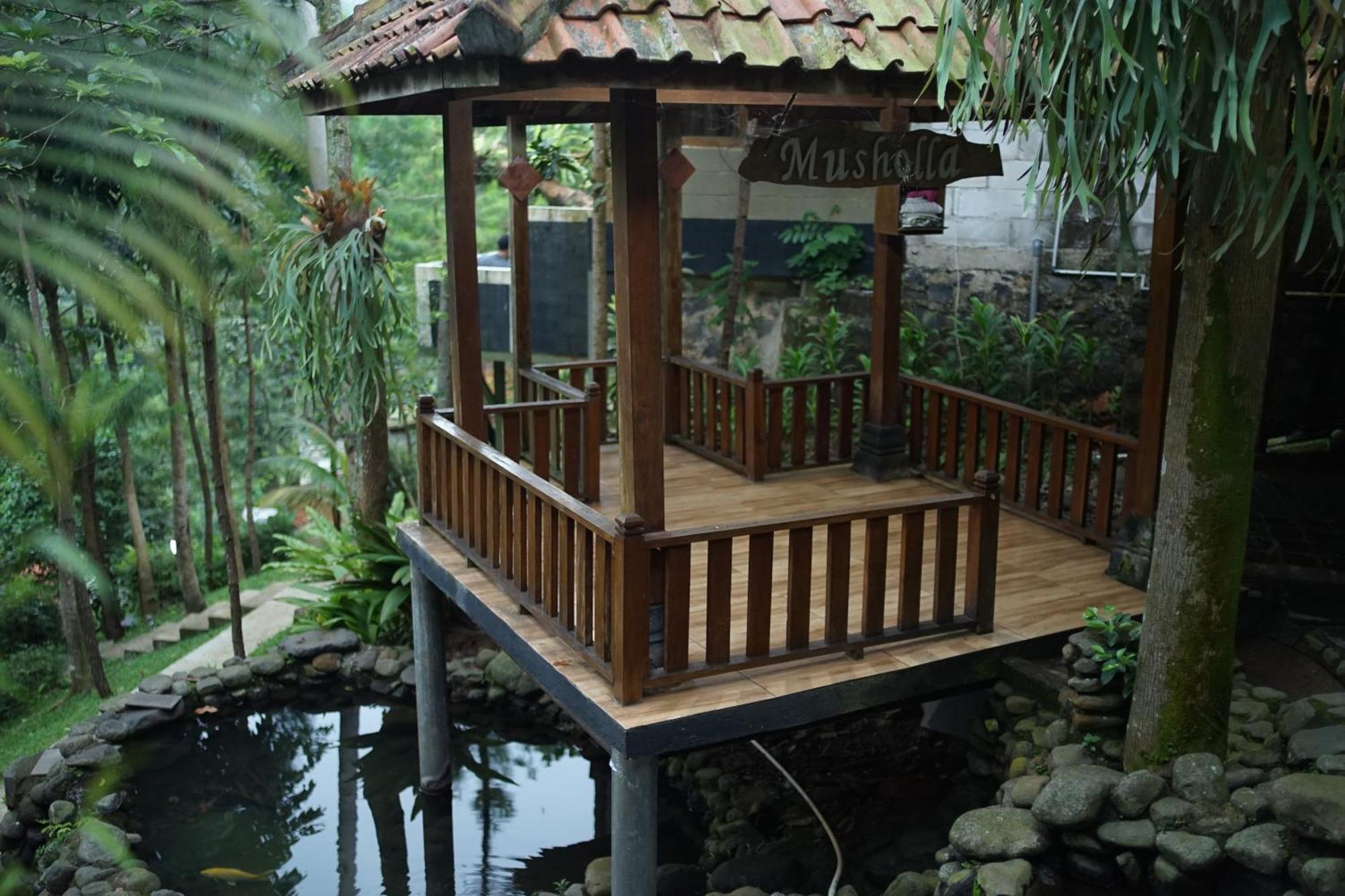 Tirta Arsanta Hot Springs&villa